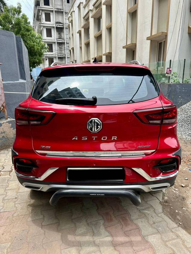 https://images10.gaadi.com/usedcar_image/4632115/original/processed_04c810968c3171700408fe259a36c53f.jpg?imwidth=6401