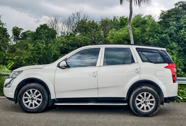https://images10.gaadi.com/usedcar_image/4632116/original/processed_aaa7902e5b3c51c602e50c298c0b206d.jpg?imwidth=6402