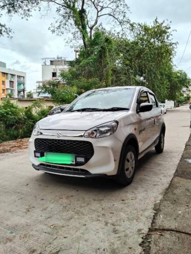 https://images10.gaadi.com/usedcar_image/4632126/original/processed_fa03a8cf-a435-4c10-88a6-ac166c72acda.jpeg?imwidth=6402