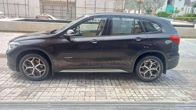 https://images10.gaadi.com/usedcar_image/4632169/original/processed_ec82964e-ef42-45d1-9fdd-da7250cba684.jpeg?imwidth=6402