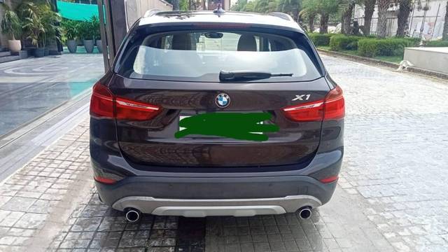 https://images10.gaadi.com/usedcar_image/4632169/original/processed_efde0e11-a4e9-4477-996d-c7366472160c.jpeg?imwidth=6401