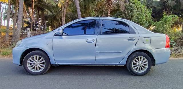 https://images10.gaadi.com/usedcar_image/4632199/original/d944bfbbfd96b34bd01d932fe2d97822.jpg?imwidth=6402