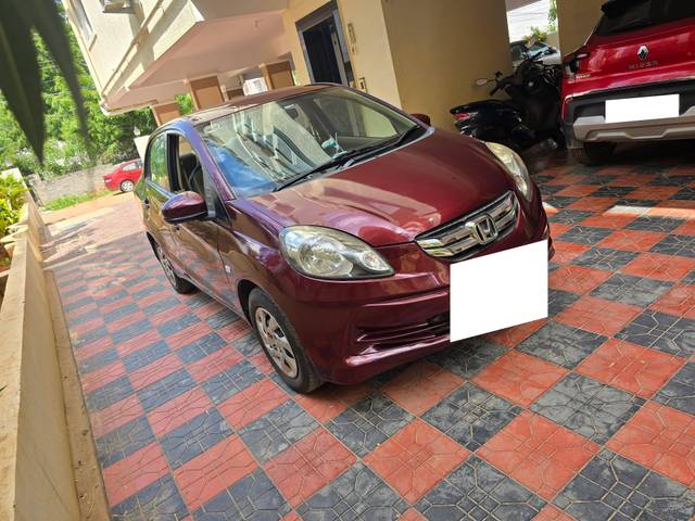 https://images10.gaadi.com/usedcar_image/4632200/original/processed_b0400d53-2508-4097-b178-0f58704a376d.jpg?imwidth=6400