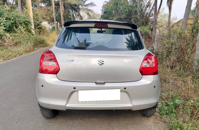 https://images10.gaadi.com/usedcar_image/4632209/original/processed_02b2fe7a2bb51cb43797acf82233c7f2.jpg?imwidth=6402