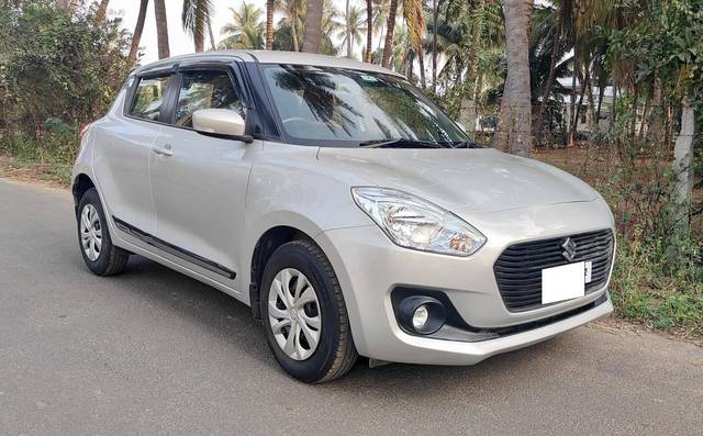 https://images10.gaadi.com/usedcar_image/4632209/original/processed_4fc0074cc27638df6bfa5b195d239fb1.jpg?imwidth=6400