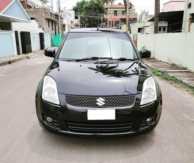 https://images10.gaadi.com/usedcar_image/4632210/original/processed_7b3ddac4-52b5-465c-93be-972976594dee.jpg?imwidth=6400