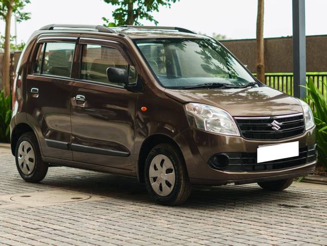 https://images10.gaadi.com/usedcar_image/4632216/original/processed_ce8b9d457ce46a26188b0d6c3dc90298.jpg?imwidth=6400