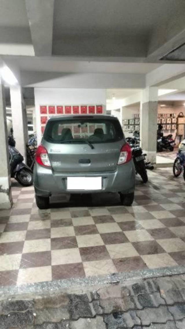 https://images10.gaadi.com/usedcar_image/4632232/original/processed_a05b07b4-70e5-4916-b423-c10446482946.jpg?imwidth=6400