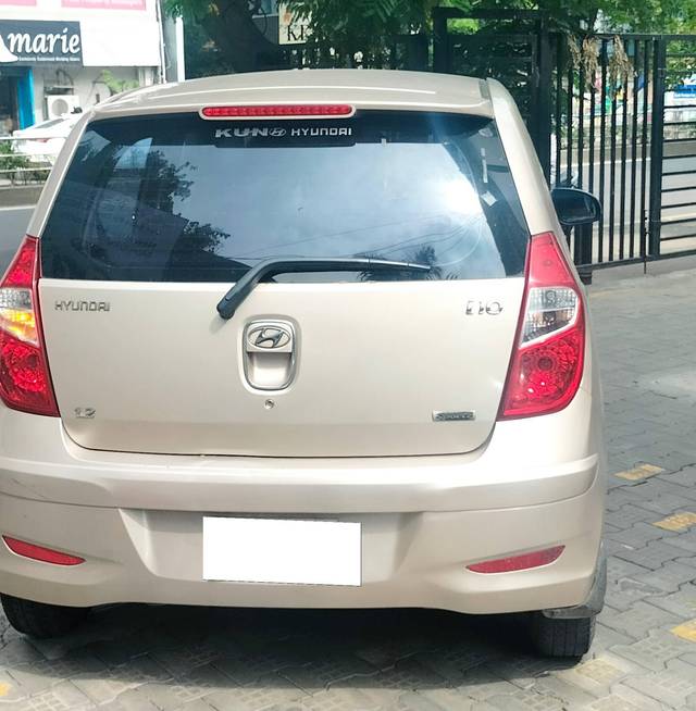 https://images10.gaadi.com/usedcar_image/4632239/original/processed_6443c0e234f0d8cbee3b79b99abdfe2d.jpg?imwidth=6400