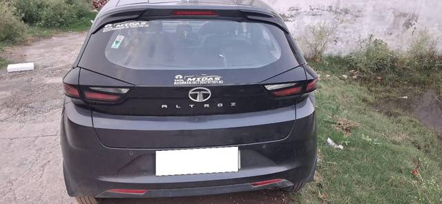 https://images10.gaadi.com/usedcar_image/4632245/original/processed_07770835-7a27-4182-9a0c-0b8036ec3971.jpg?imwidth=6401