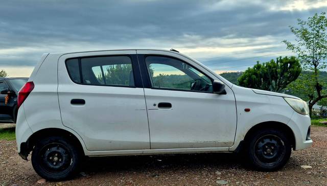 https://images10.gaadi.com/usedcar_image/4632257/original/4f0179703fec72af68431cf5f38296df.jpg?imwidth=6401