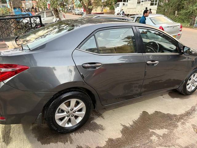 https://images10.gaadi.com/usedcar_image/4632293/original/processed_processed_ff1e5fb6-0769-4100-b13a-653f607962ea.jpg?imwidth=6402