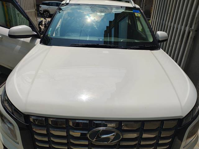 https://images10.gaadi.com/usedcar_image/4632308/original/09aa25c8-bef8-4336-8524-967a438f7e0e.jpg?imwidth=6402