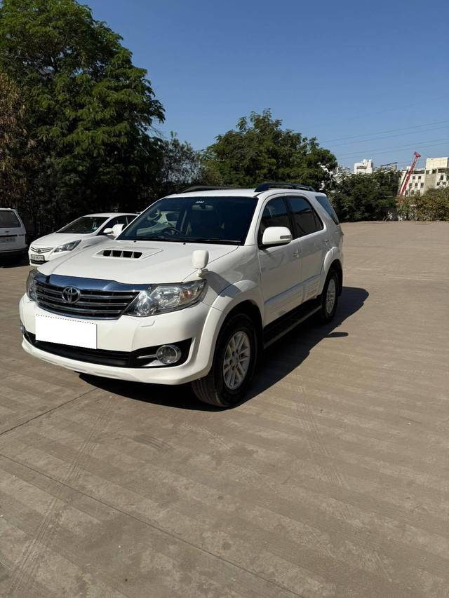 https://images10.gaadi.com/usedcar_image/4632327/original/processed_a32c2893c1487f57e5bac8c17dacb42a.jpg?imwidth=6400