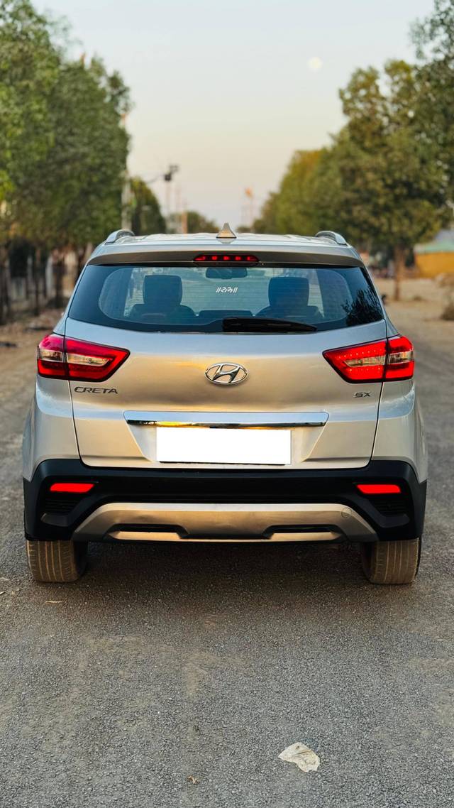 https://images10.gaadi.com/usedcar_image/4632333/original/processed_fd749e25de4ac884a77151b0fc926cca.jpg?imwidth=6402