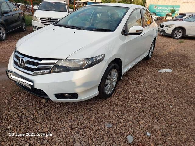 https://images10.gaadi.com/usedcar_image/4632336/original/processed_ed3e2832f6f58262461a199301d437e7.jpg?imwidth=6400
