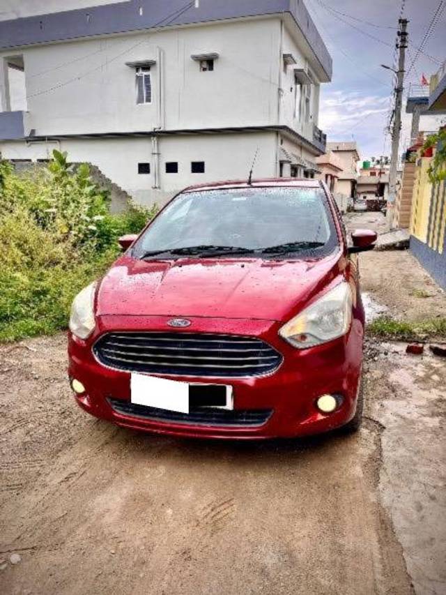 https://images10.gaadi.com/usedcar_image/4632340/original/processed_74f50528-0031-4893-8832-cdd1836345f8.jpeg?imwidth=6402