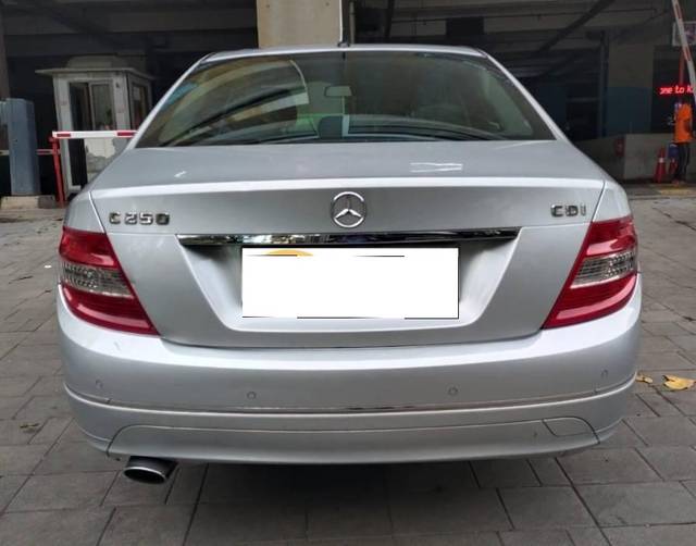 https://images10.gaadi.com/usedcar_image/4632348/original/processed_c5d3369ed613374d70be5bd100d203dc.jpg?imwidth=6401