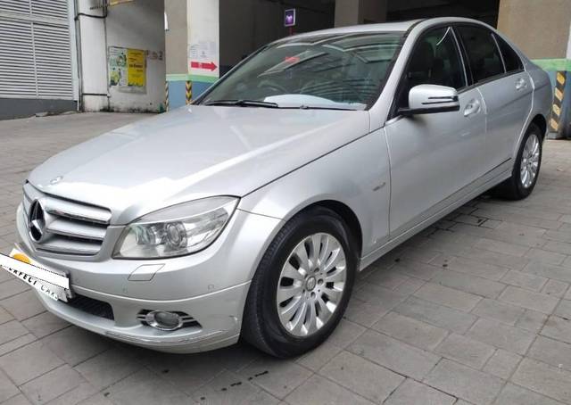 https://images10.gaadi.com/usedcar_image/4632348/original/processed_eb461c9b4c5ce17db2f41505a8e6d270.jpg?imwidth=6402