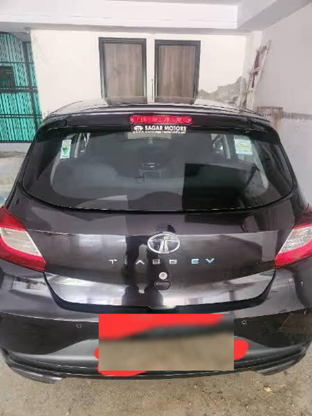 https://images10.gaadi.com/usedcar_image/4632391/original/processed_472b974a-af88-4e9d-a475-cb9b429070ed.png?imwidth=6400