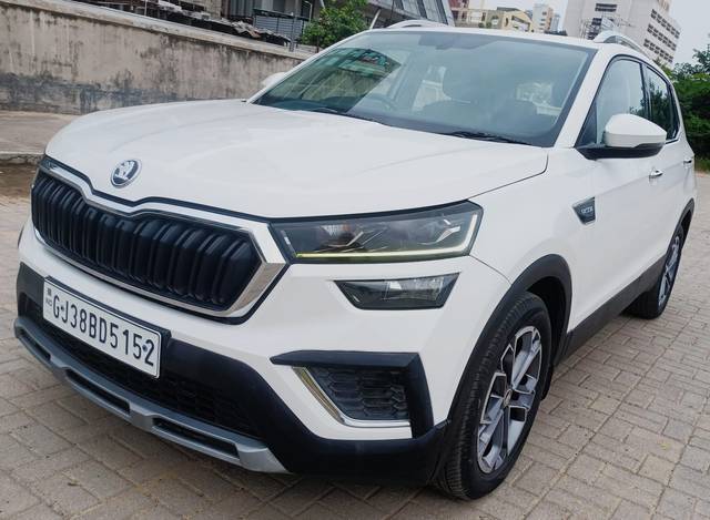 https://images10.gaadi.com/usedcar_image/4632399/original/c07898957fb9e0be1c82a87e6b1912b9.jpg?imwidth=6401