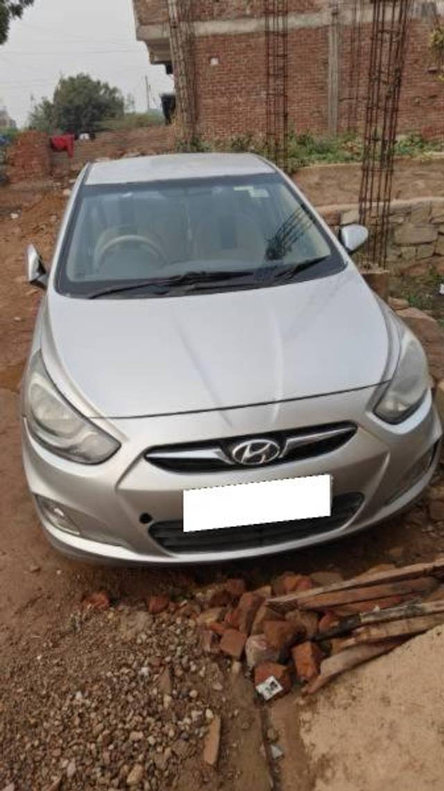 https://images10.gaadi.com/usedcar_image/4632402/original/processed_24ae46b2-e0ec-4d6b-9b8d-0362b1baf2e6.jpg?imwidth=6400