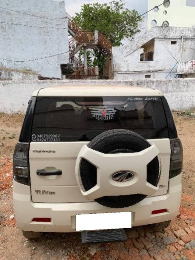 https://images10.gaadi.com/usedcar_image/4632412/original/processed_28aa4b06-dc2b-4349-a562-859cf72f9e3d.jpeg?imwidth=6401
