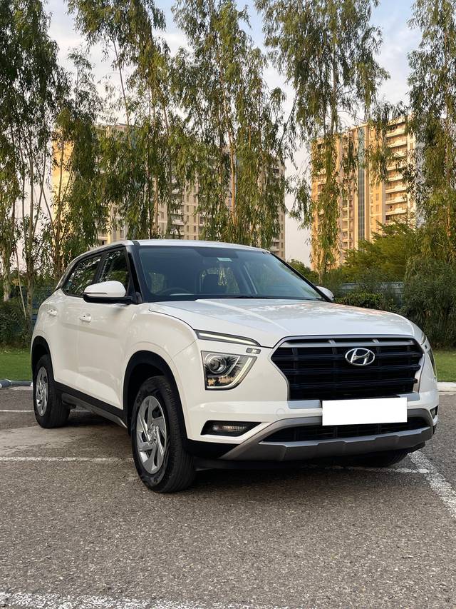 https://images10.gaadi.com/usedcar_image/4632424/original/processed_c88fc1a6bc7da31b886bf75033edac34.jpg?imwidth=6400