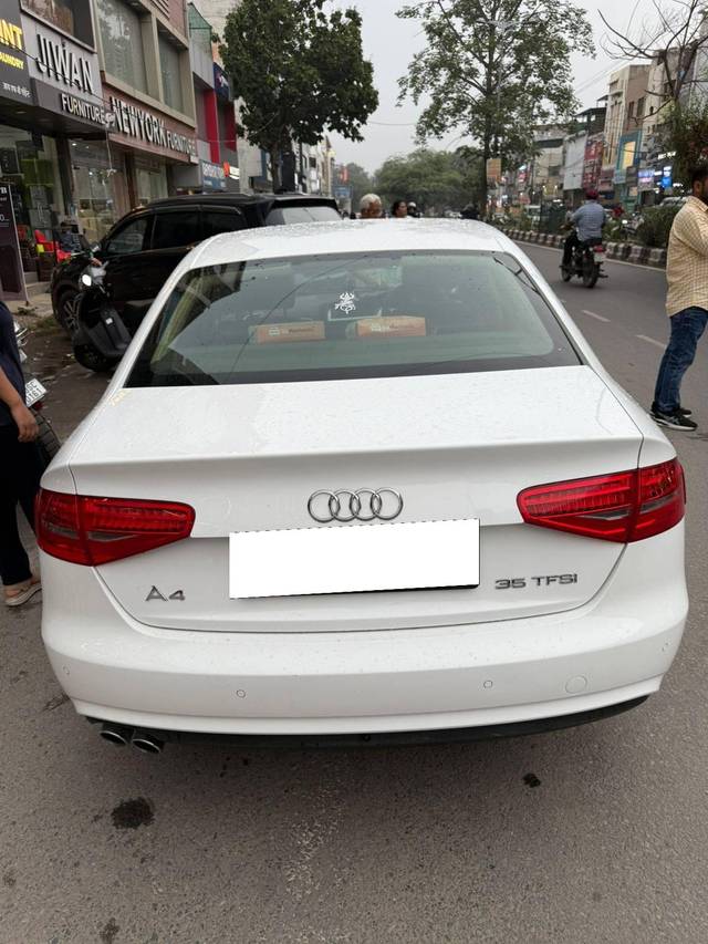 https://images10.gaadi.com/usedcar_image/4632425/original/processed_e4d71d0810b83715cb03091214410563.jpg?imwidth=6400