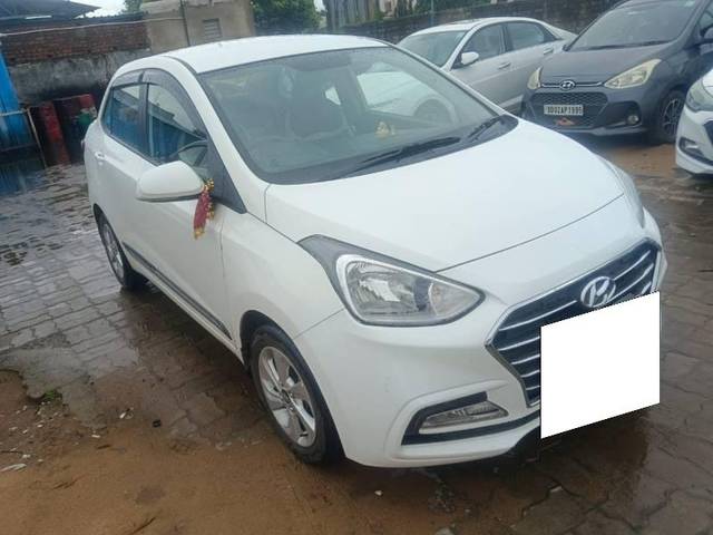 https://images10.gaadi.com/usedcar_image/4632429/original/processed_a13990aa-8d49-4246-a9ef-28b20ceebc3d.jpg?imwidth=6400