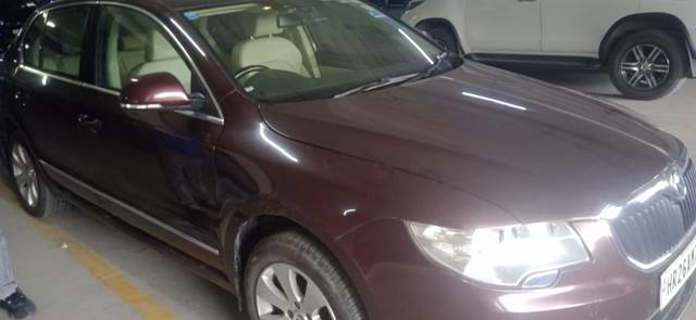https://images10.gaadi.com/usedcar_image/4632432/original/b98ffe66-ede1-4d67-a622-a7b6ba53cb46.jpg?imwidth=6400