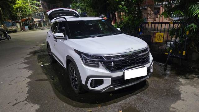 https://images10.gaadi.com/usedcar_image/4632453/original/processed_011c3156-a8eb-421b-8956-b3bca99f72be.jpg?imwidth=6400