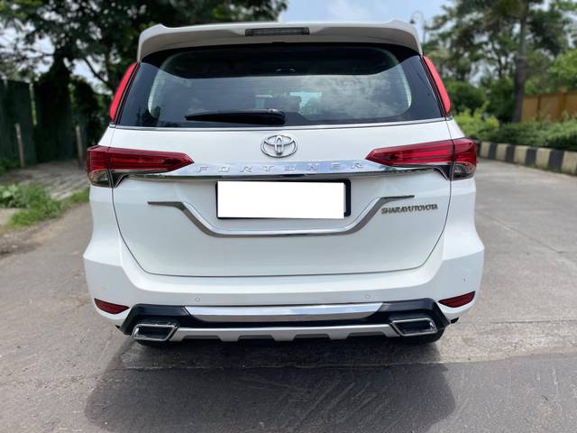 https://images10.gaadi.com/usedcar_image/4632475/original/processed_138ad97598895faa5814febbc17f0a38.jpg?imwidth=6402