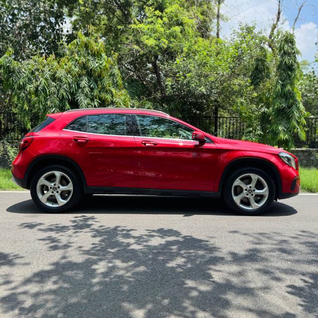 https://images10.gaadi.com/usedcar_image/4632488/original/18be46ae252194a9fa4b73917e950507.jpg?imwidth=6401