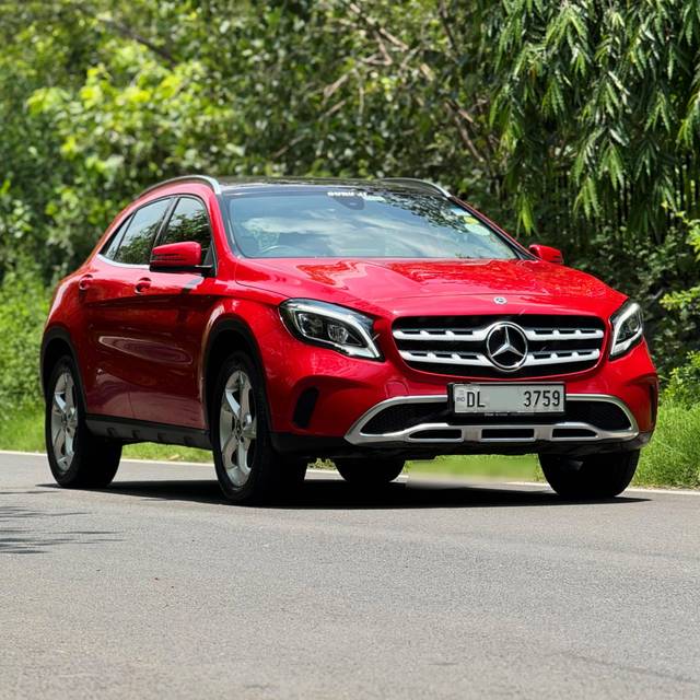 https://images10.gaadi.com/usedcar_image/4632488/original/processed_6e9fae7f7cc1d37348bde9f60dc27e61.jpg?imwidth=6400