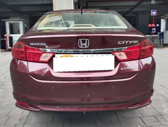 https://images10.gaadi.com/usedcar_image/4632489/original/processed_e6d45fbac772bea123908be6d65faf12.jpg?imwidth=6402