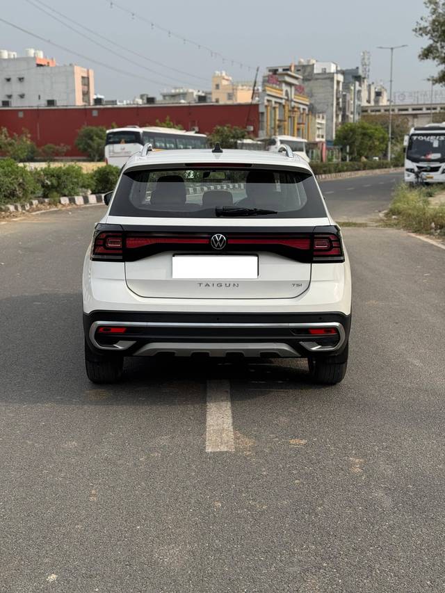 https://images10.gaadi.com/usedcar_image/4632505/original/processed_1e35c02e00bf012dc74e0bfda97487de.jpg?imwidth=6401