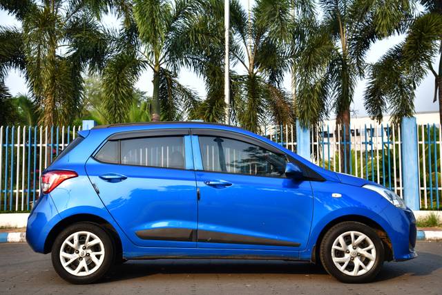 https://images10.gaadi.com/usedcar_image/4632508/original/2bb1c72983ab9d09d74506c14d2c71f3.jpg?imwidth=6401