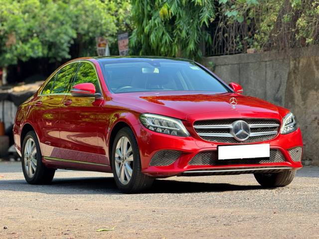 https://images10.gaadi.com/usedcar_image/4632511/original/processed_a704a5608f1bae9311c99d485babf66e.jpg?imwidth=6400