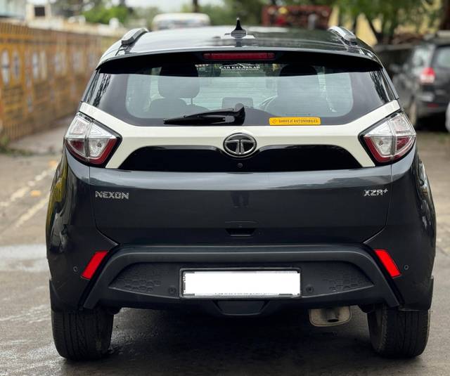 https://images10.gaadi.com/usedcar_image/4632523/original/processed_ff4051d9aca0a5704a0d41996822ef9d.jpeg?imwidth=6401