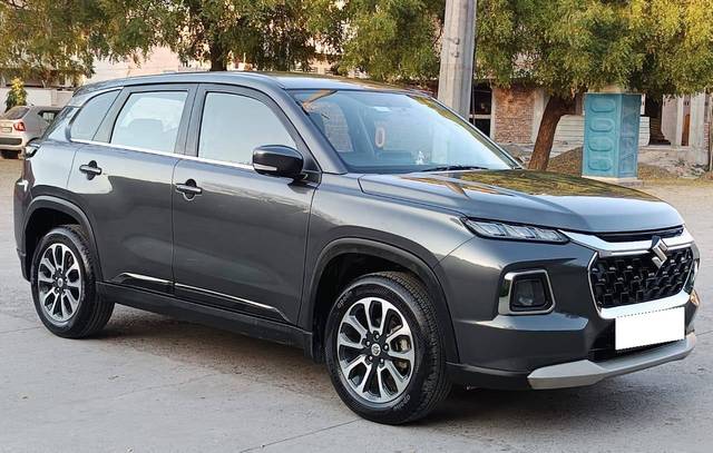 https://images10.gaadi.com/usedcar_image/4632531/original/processed_f9414162f01370ee9e2570dc51963717.jpg?imwidth=6400