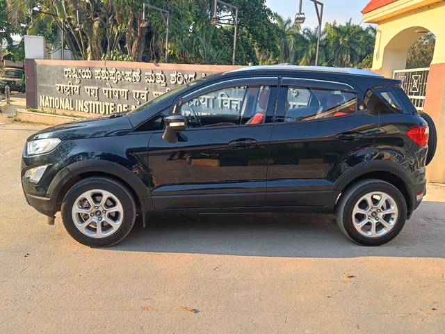 https://images10.gaadi.com/usedcar_image/4632533/original/73ca27fae0ee1d0d847a09a731d2fc2d.jpg?imwidth=6402