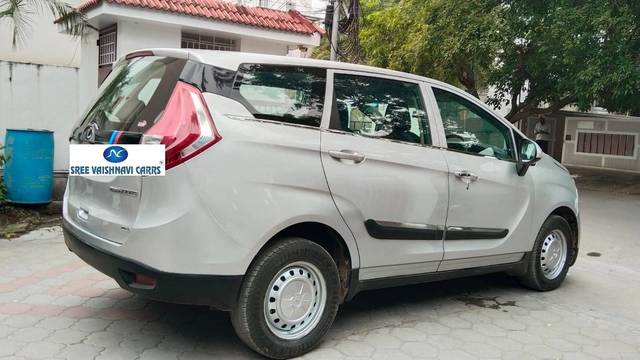 https://images10.gaadi.com/usedcar_image/4632549/original/processed_4184d2619abca259d74f8ac3430d5d18.jpeg?imwidth=6401
