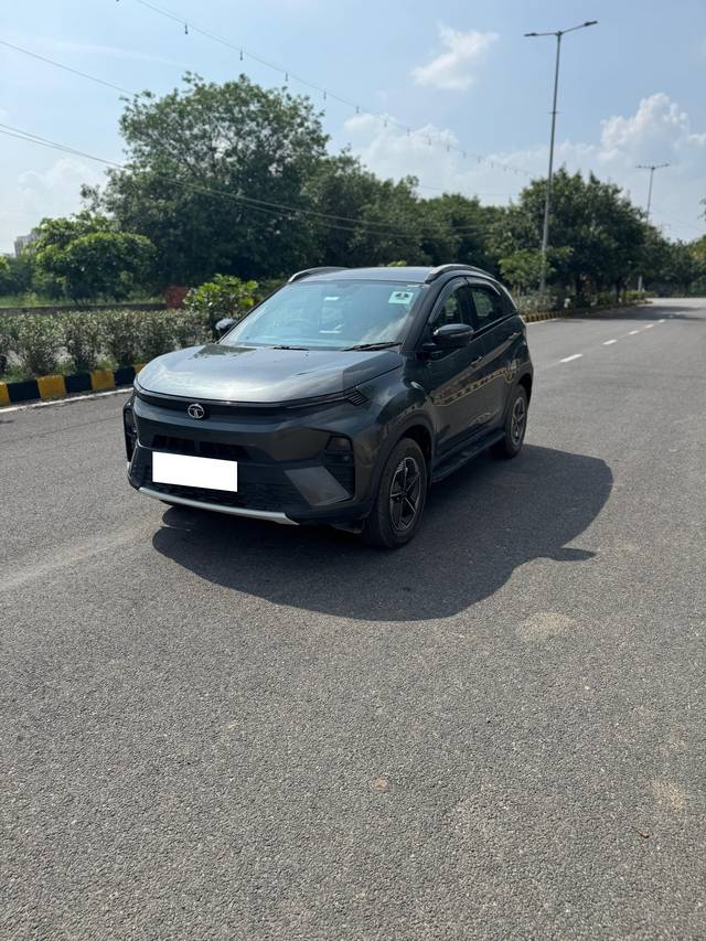 https://images10.gaadi.com/usedcar_image/4632551/original/processed_fb1e1e6900a869fde8cc68f2c869ea63.jpg?imwidth=6400