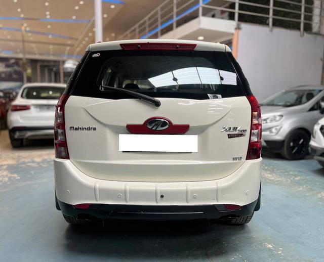 https://images10.gaadi.com/usedcar_image/4632558/original/processed_d68247b66204d8df37771a16ece34b4f.jpg?imwidth=6401