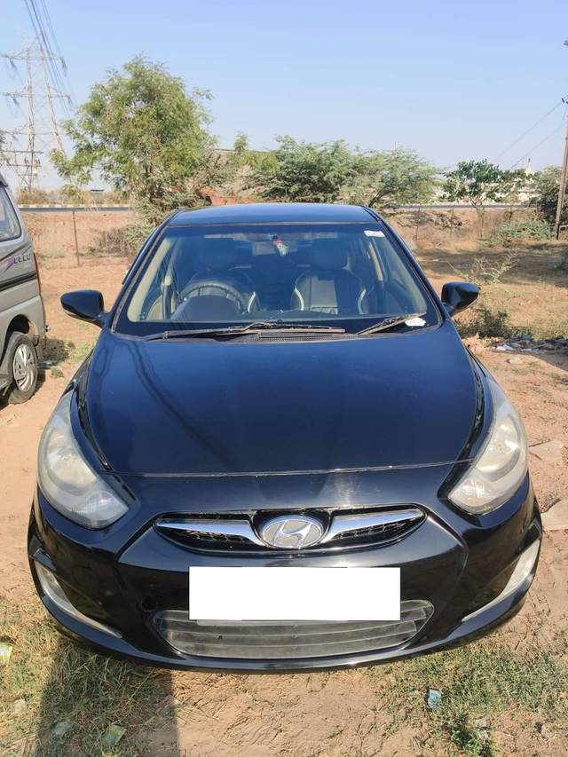 https://images10.gaadi.com/usedcar_image/4632559/original/processed_e1d3420e461e1fc18a2a8edfb68c65ca.jpg?imwidth=6402
