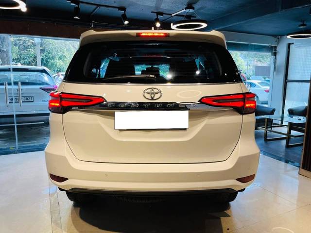 https://images10.gaadi.com/usedcar_image/4632570/original/processed_bdb0ac41-4127-44ef-8871-f610211249cc.jpg?imwidth=6402