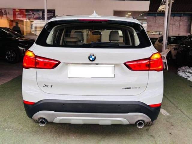 https://images10.gaadi.com/usedcar_image/4632574/original/processed_723d3da06dd2638d4022703b762cffca.jpg?imwidth=6402