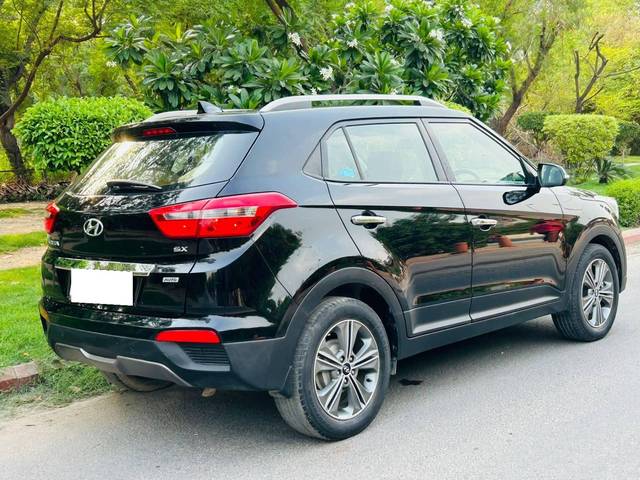 https://images10.gaadi.com/usedcar_image/4632576/original/processed_41dc5a3a259ab1695a01cb7e6a44327f.jpg?imwidth=6402