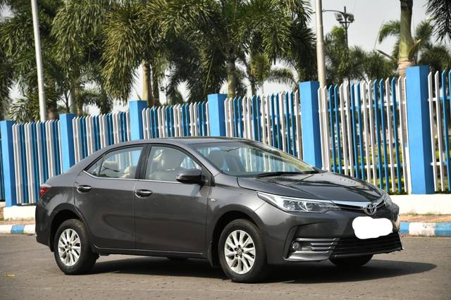 https://images10.gaadi.com/usedcar_image/4632577/original/processed_ae7edb61051aca61d559ba3d62531b79.jpg?imwidth=6400